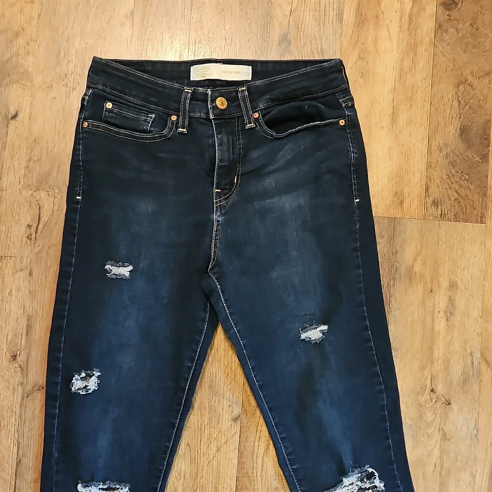 👖Signature by Levi Strauss Dark Blue Distressed Skinny Jeans